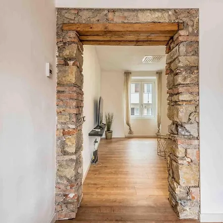 Design Luxury Apartment-centre Of The City-airport Apartamento *