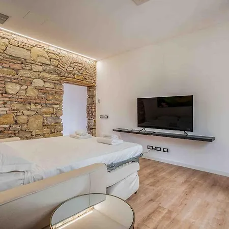 Lägenhet Design Luxury Apartment-centre Of The City-airport Bergamo