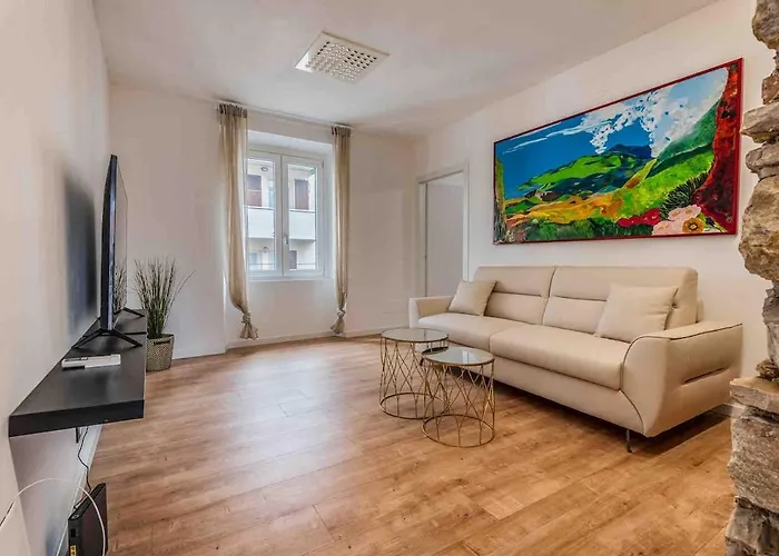 Design Luxury Apartment-centre Of The City-airport *