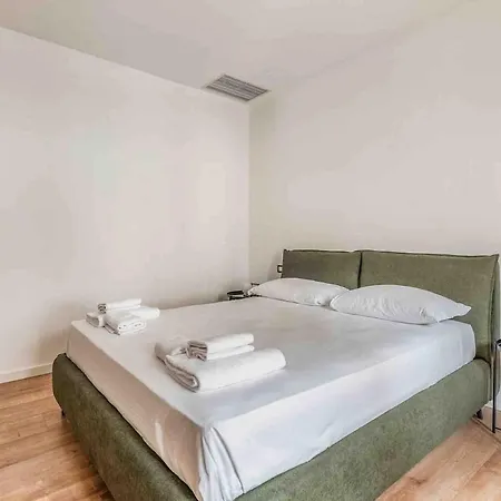 Design Luxury Apartment-centre Of The City-airport Апартаменти *